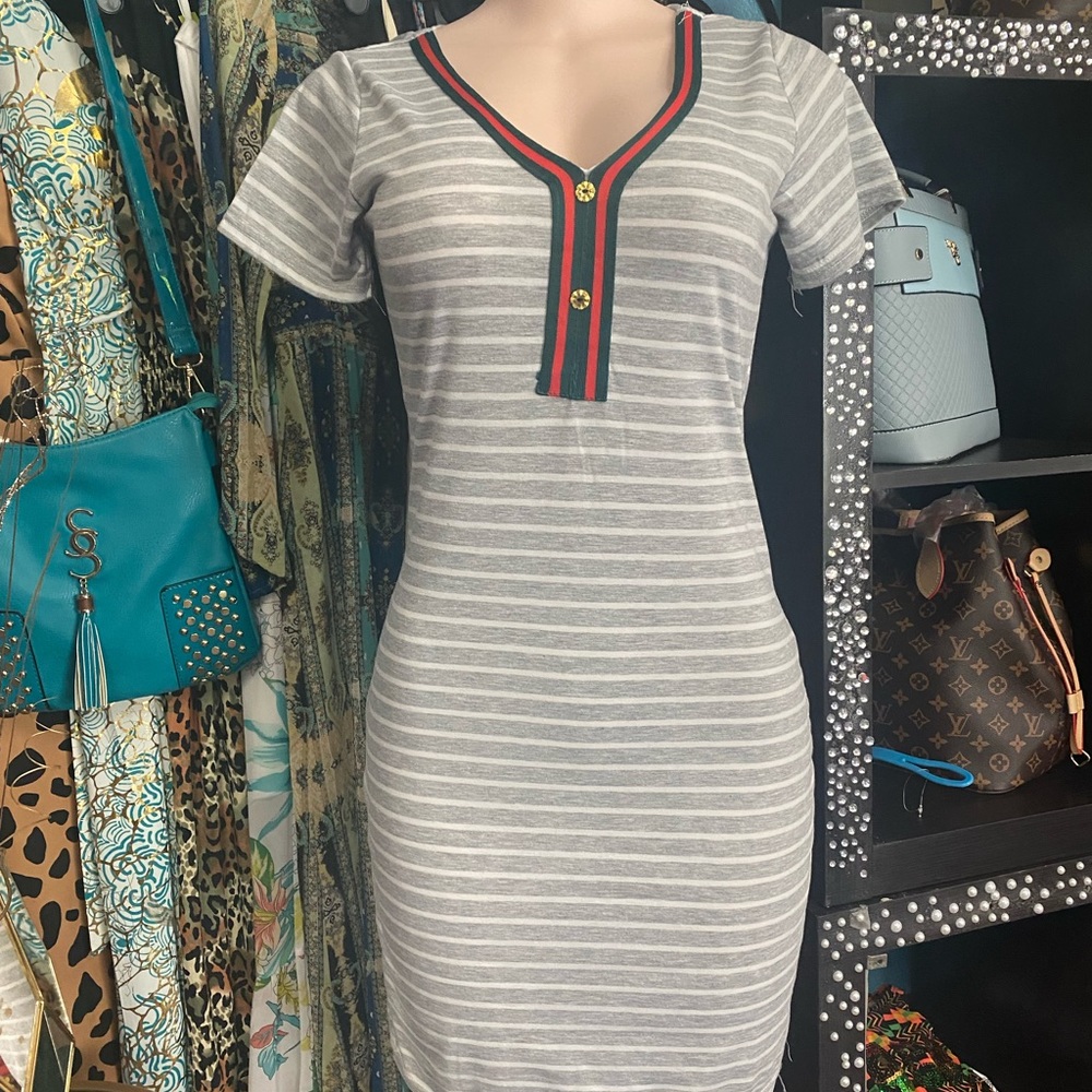 Dress - Picture 2 of 2